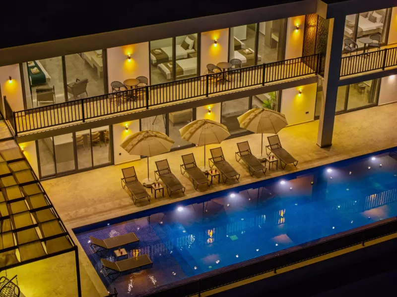 Villa Blue Night